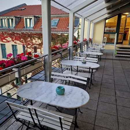 Mikon Eastgate Hotel - City Centre Berlim Exterior foto