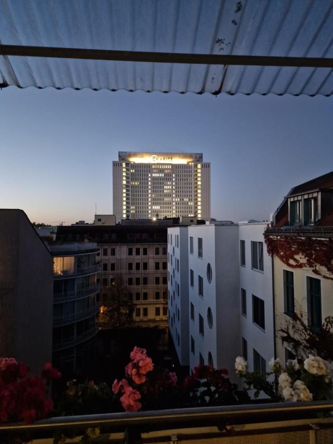 Mikon Eastgate Hotel - City Centre Berlim Exterior foto