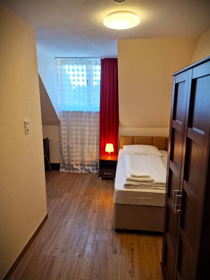 Mikon Eastgate Hotel - City Centre Berlim Exterior foto