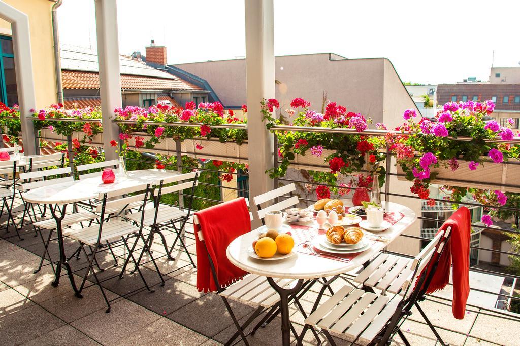 Mikon Eastgate Hotel - City Centre Berlim Exterior foto